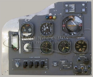 33-2 Inst Panel, Analog/Dial left – “747” Captain