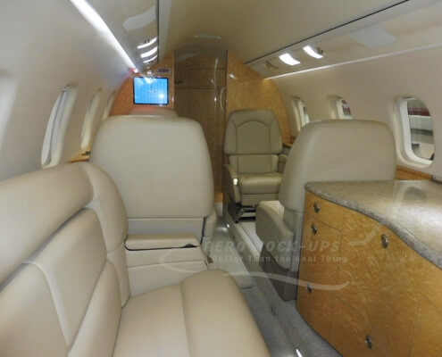 12-22 Lear 60 - Bar, sofa and rear cabin