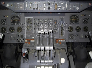 13-3a-1 747 Analogue center panel + Throttle quadrant