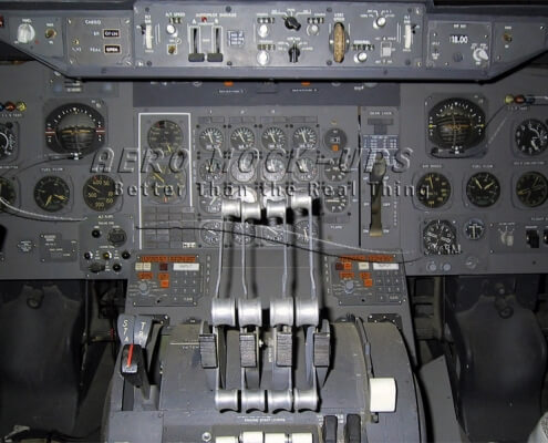 13-3a-1 747 Analogue center panel + Throttle quadrant